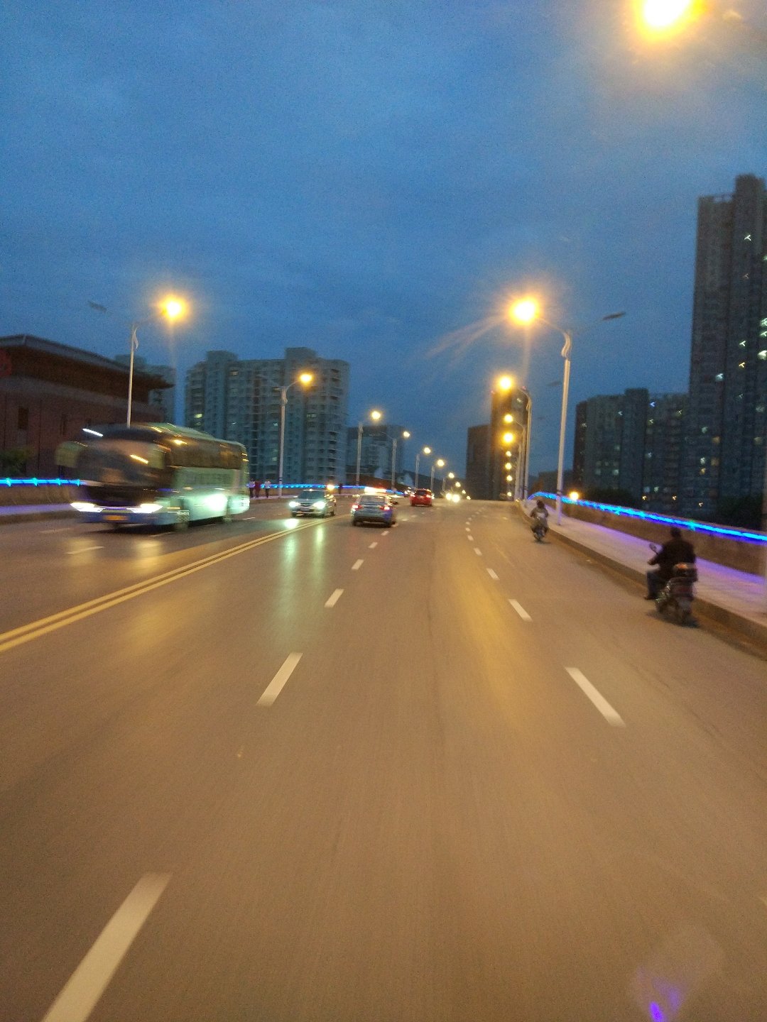 镇江天气2345(南京24小时精准天气预报)