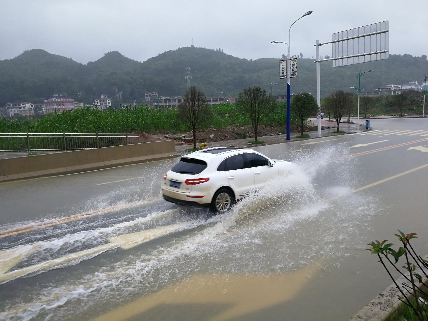 关岭天气预报(贵州安顺旅游十大景点排名)
