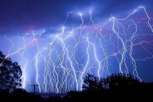 雷暴日(雷暴日的定义)