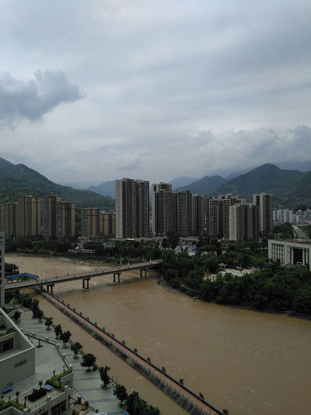 米易天气预报(米易今天几点下雨)